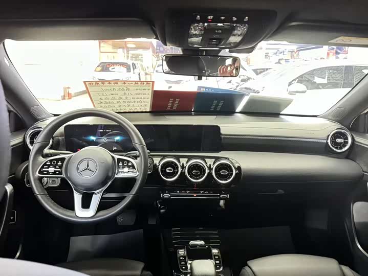 Фото 7 - Mercedes-Benz A-Class