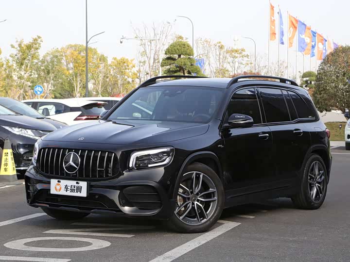 Фото 1 - Mercedes-Benz GLB-Class AMG