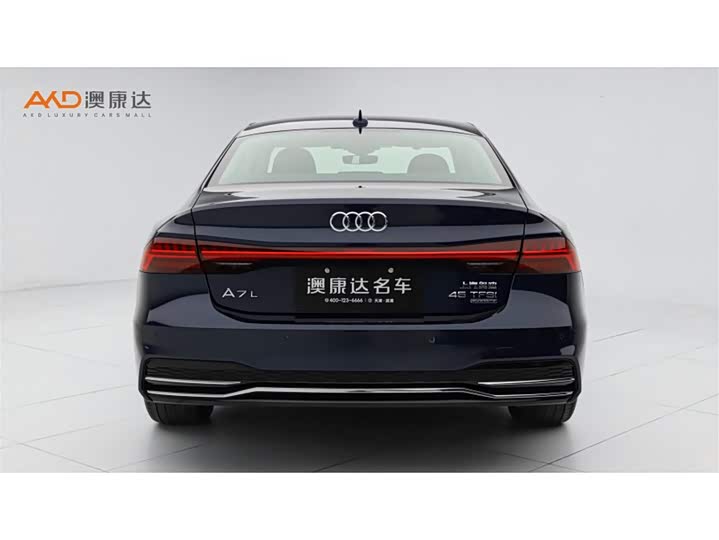 Фото 4 - Audi A7L