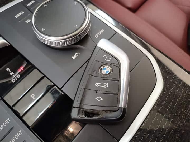 Фото 9 - BMW 3 Series