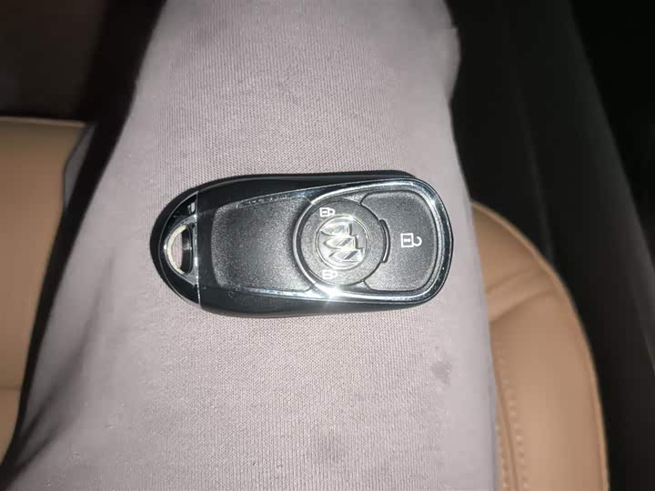 Фото 9 - Buick GL6