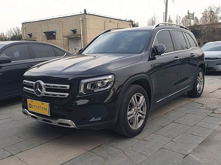 Фото 1 - Mercedes-Benz GLB-Class