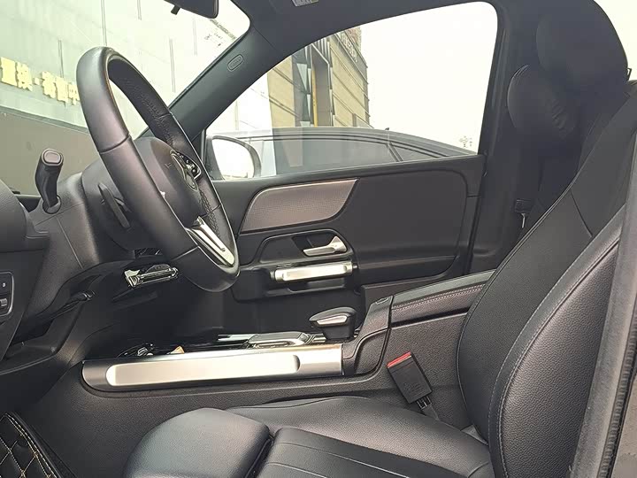 Фото 3 - Mercedes-Benz GLB-Class