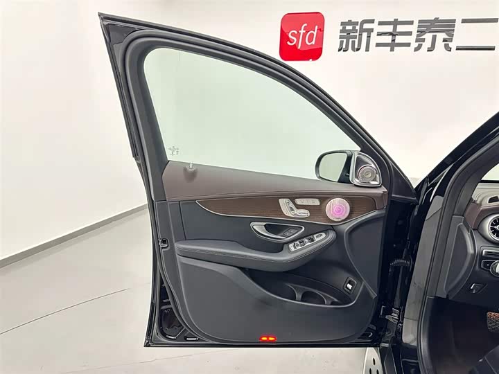 Фото 8 - Mercedes-Benz GLC-Class