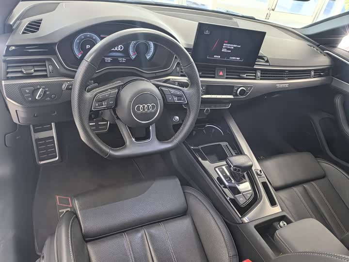 Фото 6 - Audi A4L