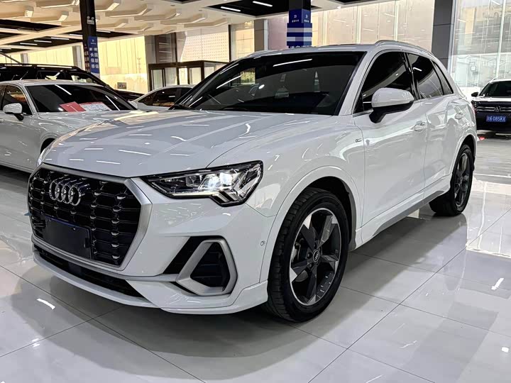 Фото 1 - Audi Q3