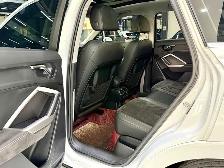 Фото 7 - Audi Q3