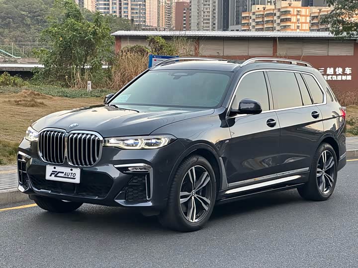 Фото 1 - BMW X7