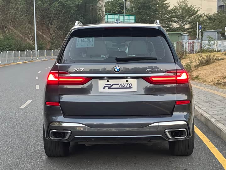 Фото 6 - BMW X7