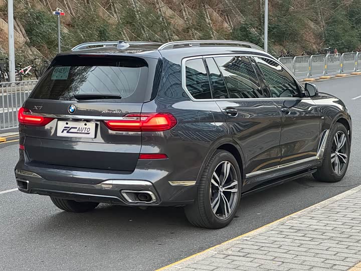 Фото 7 - BMW X7