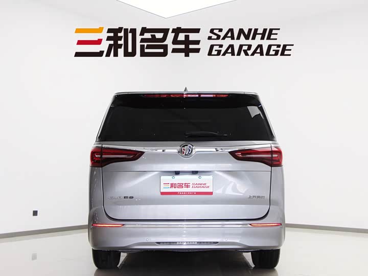 Фото 6 - Buick GL8 ES