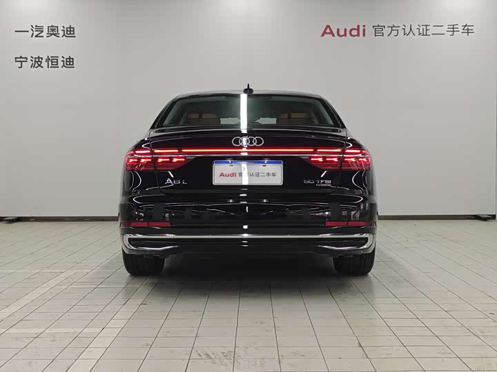 Фото 4 - Audi A8