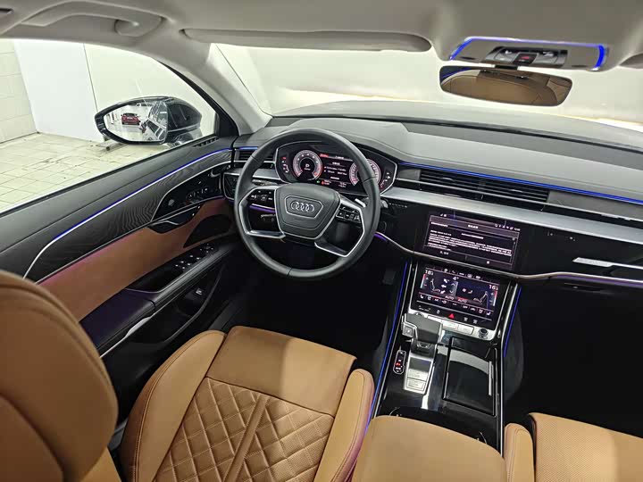 Фото 7 - Audi A8