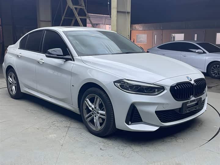 Фото 3 - BMW 1 Series