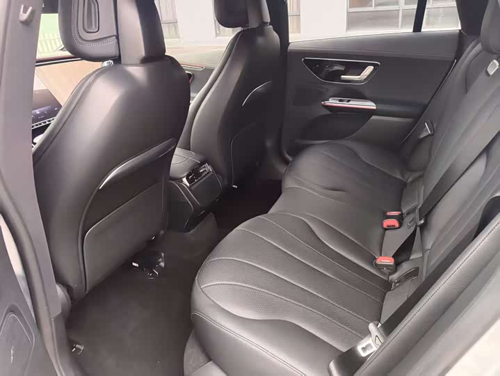 Фото 8 - Mercedes-Benz EQE