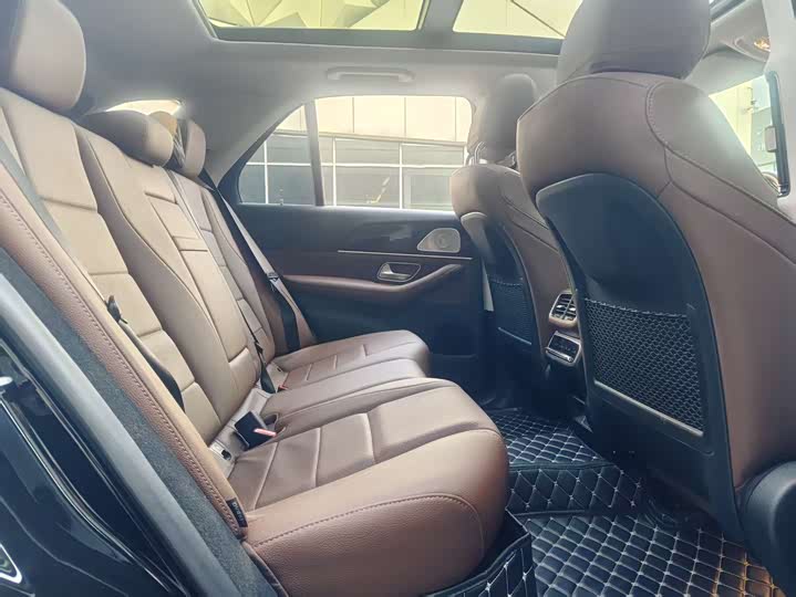 Фото 8 - Mercedes-Benz GLE-Class