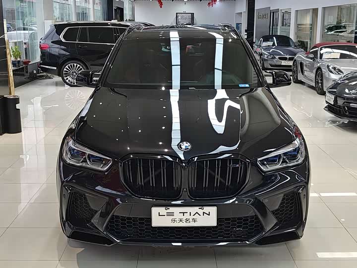 Фото 2 - BMW X5 M