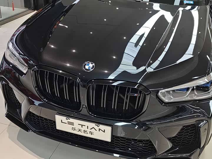 Фото 4 - BMW X5 M