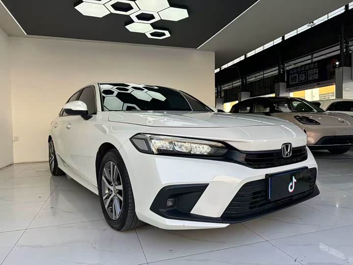 Фото 3 - Honda Civic