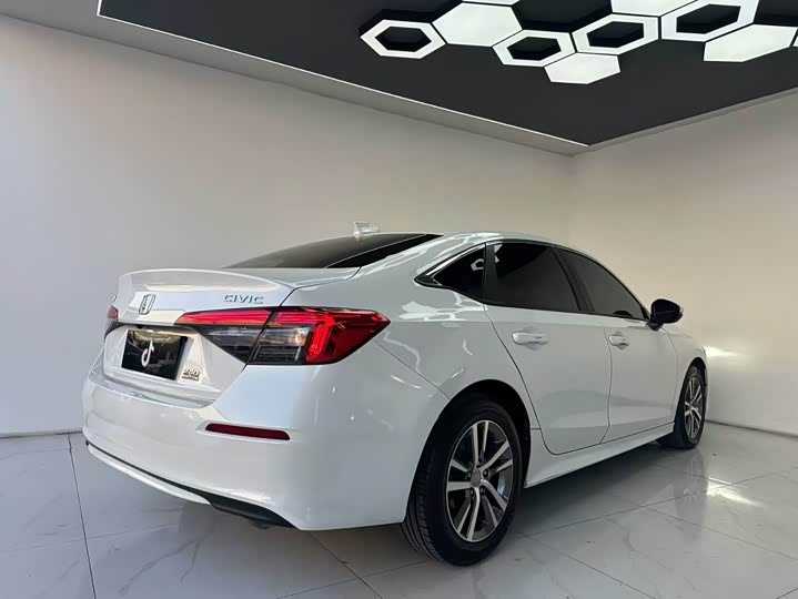 Фото 7 - Honda Civic