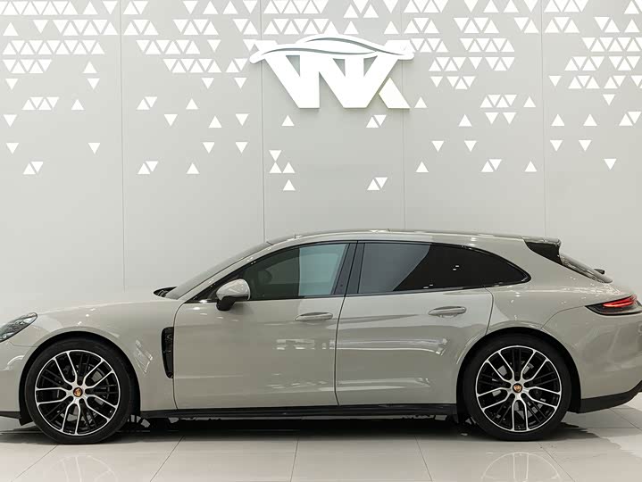 Фото 3 - Porsche Panamera