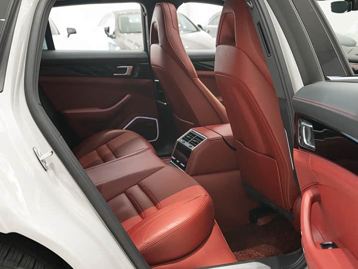 Фото 7 - Porsche Panamera