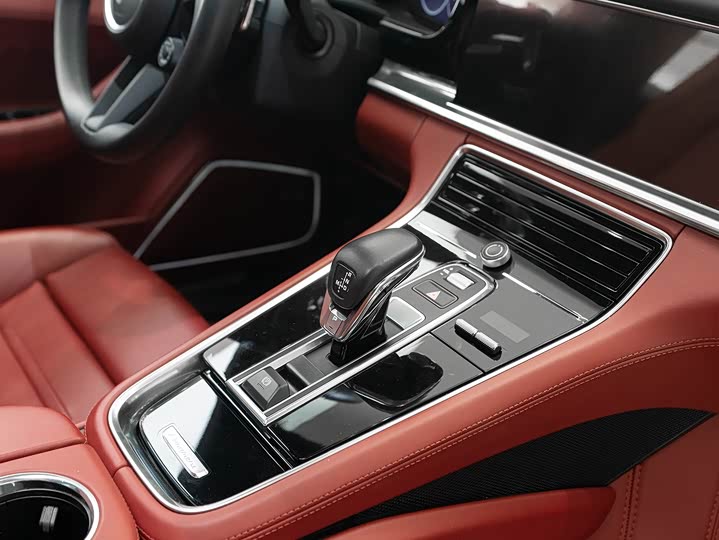 Фото 8 - Porsche Panamera