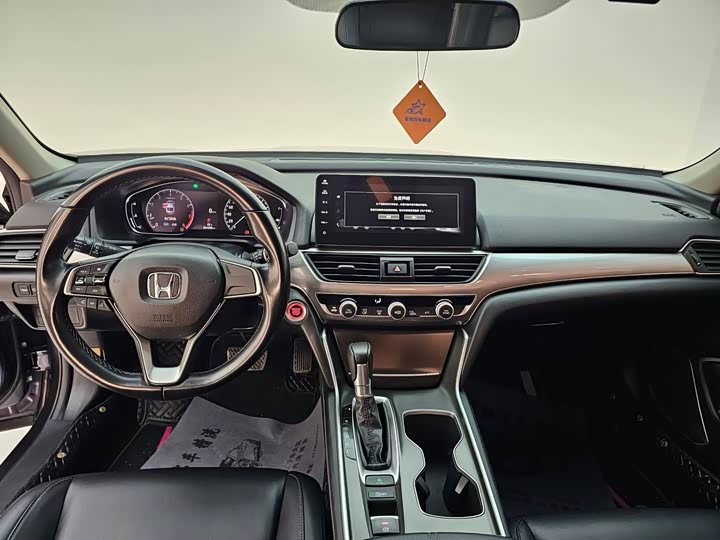 Фото 5 - Honda Accord