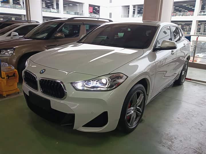 Фото 2 - BMW X2