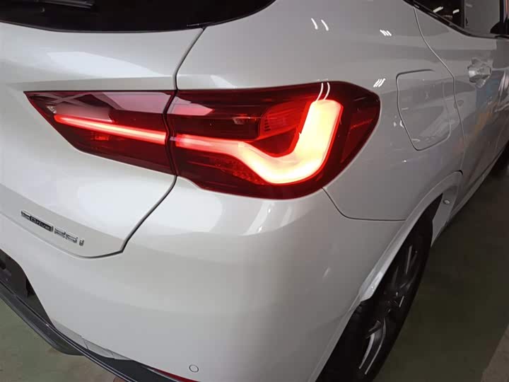Фото 8 - BMW X2