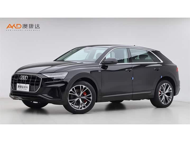 Фото 1 - Audi Q8