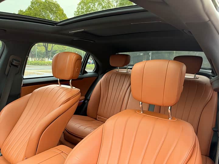 Фото 9 - Mercedes-Benz S-Class