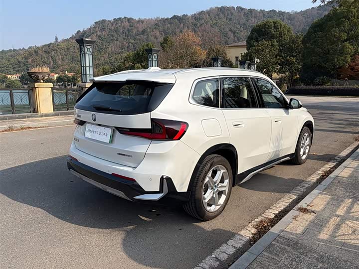 Фото 5 - BMW iX1