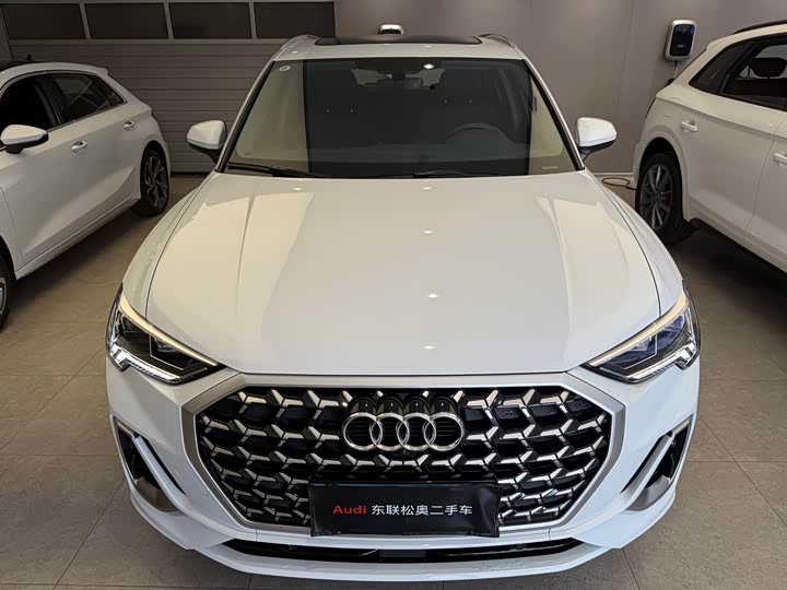 Фото 2 - Audi Q3