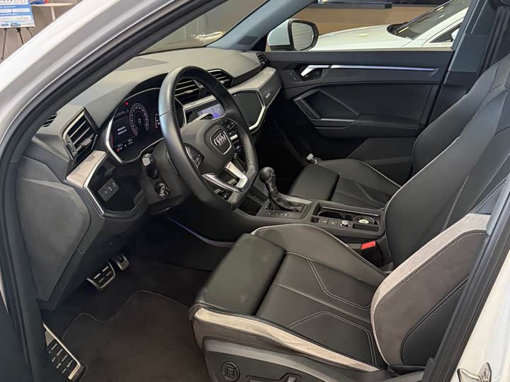 Фото 6 - Audi Q3