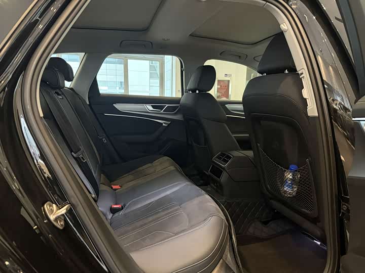 Фото 7 - Audi A6