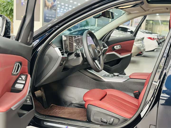 Фото 3 - BMW 3 Series