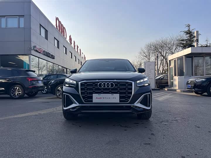 Фото 2 - Audi Q2L
