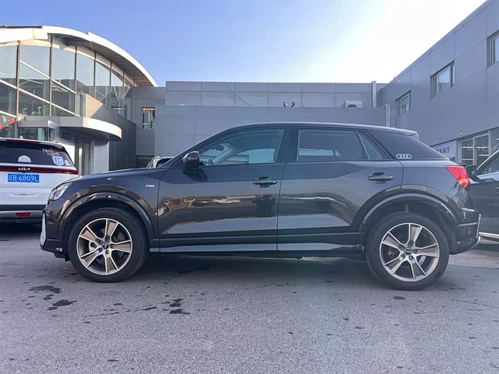 Фото 3 - Audi Q2L