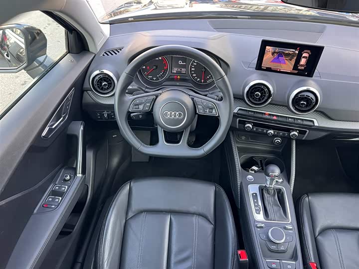 Фото 7 - Audi Q2L