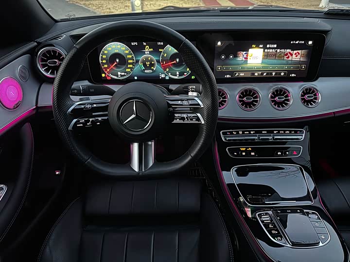 Фото 8 - Mercedes-Benz E-Class