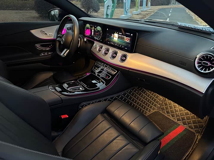 Фото 9 - Mercedes-Benz E-Class