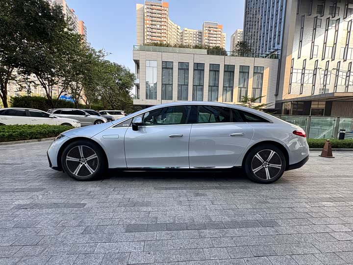 Фото 7 - Mercedes-Benz EQS