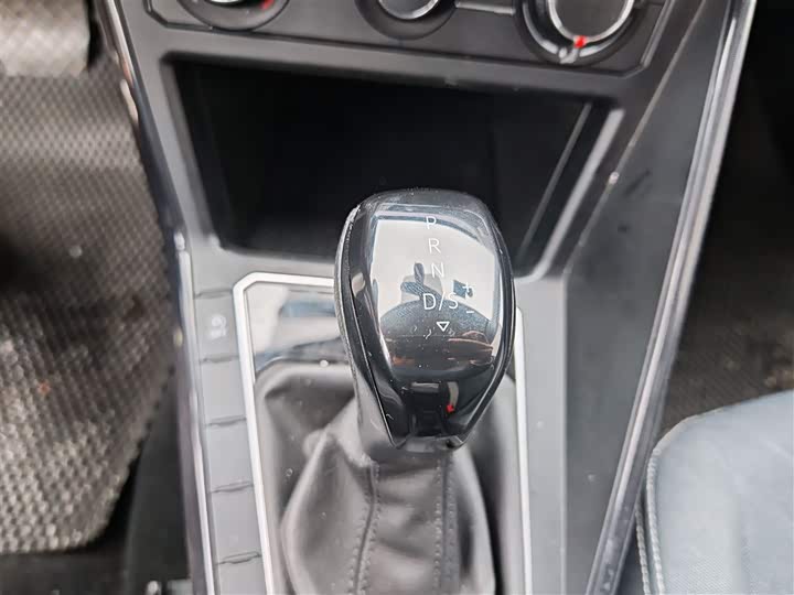 Фото 6 - Volkswagen Lavida