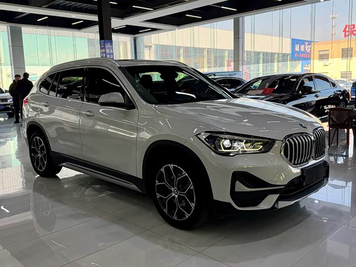 Фото 3 - BMW X1
