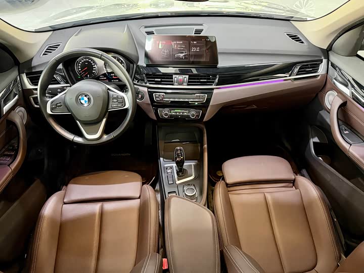 Фото 6 - BMW X1