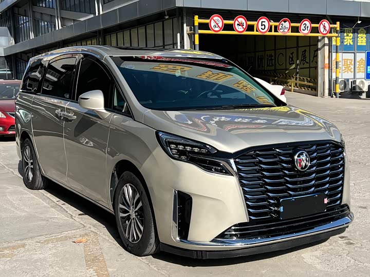 Фото 3 - Buick GL8 ES