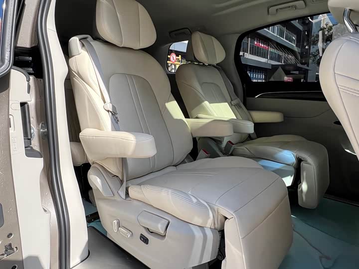 Фото 8 - Buick GL8 ES