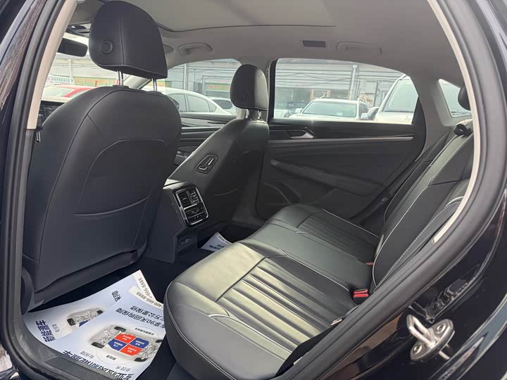 Фото 6 - Volkswagen Passat