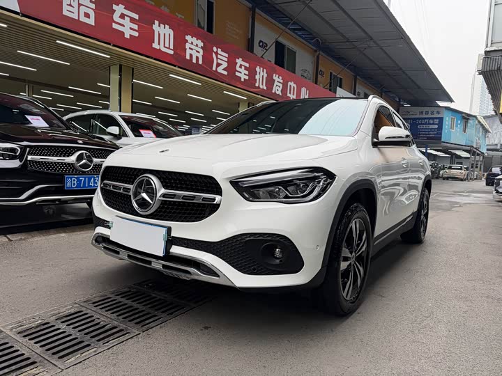 Фото 1 - Mercedes-Benz GLA-Class